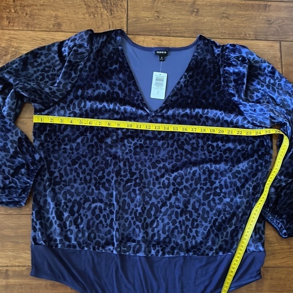 Torrid Blue Velvet Stretch V Neck Long Sleeve Bodysuit - Picture 8 of 12